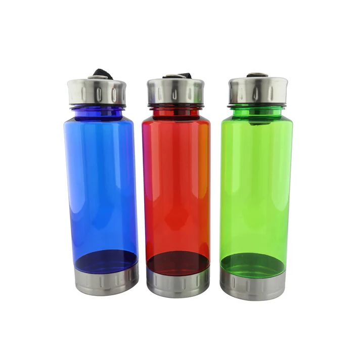 Botella Plástica con Base Metálica y Argolla 700 ml